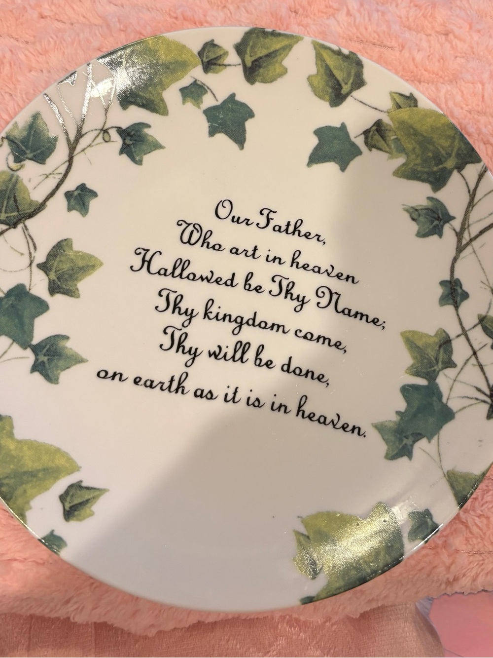 Ivy Script Decorative Plate with Prayer - White & Green